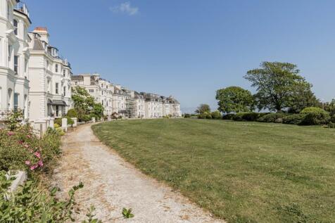 Clifton Crescent Gardens