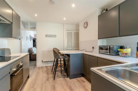 8699520-interior12.jpg