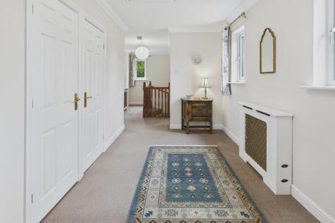 CAM04273G0-PR0195...