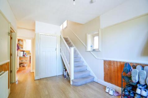 Spacious Entrance Hall