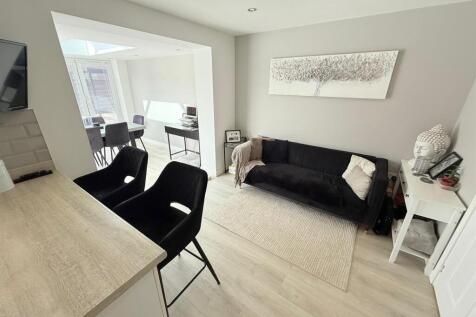 Kitchen-Breakfast Room (3).jpg