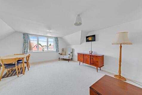 03-059f25 Yew Tree Court -6-medium.jpg