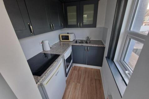 1 Bedroom Flat in BH1 4HA