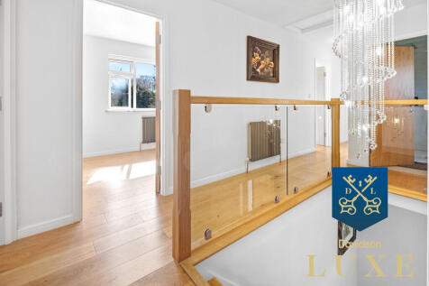 Logo Luxe (7 of 5...