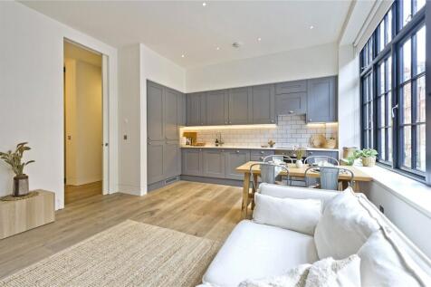 Reception/Kitchen