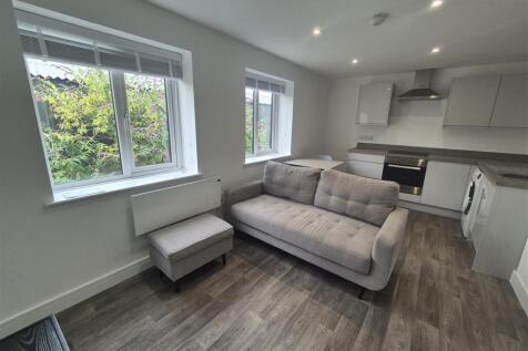 Open Plan Living & Dining Area