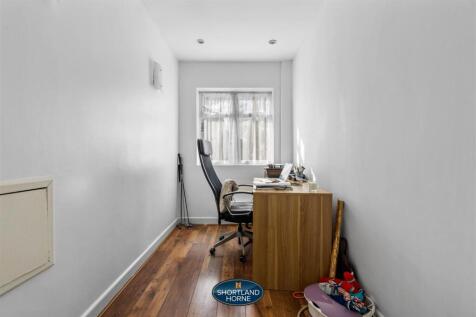 45 Arnold Ave (28 of 33).jpg