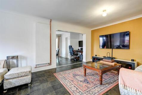 Lounge 2.jpg