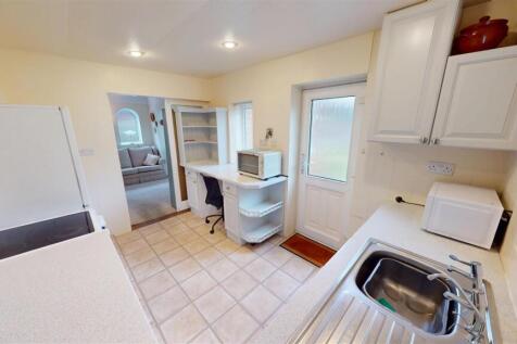 Longwood Close Kitchen