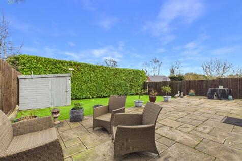 cam03830g0pr0279still017