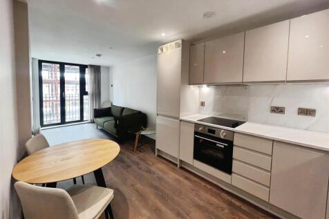 Zero Deposit Option Available Welcome to this exquisite new build flat located in the incredibly desirable Aquitania West, Waterloo Place, Liverpool. This charming one-bedroom apartment offers a perfe