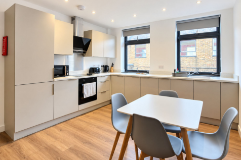 2 Bedroom Flat in SN1 3EB