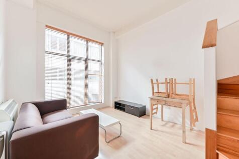 LONG LET. Situated in the central location of Tower Hamlets, this bright 1 bed flat offers two mezzanine levels and large windows. Well presented throughout with neutral décor and concierge service.