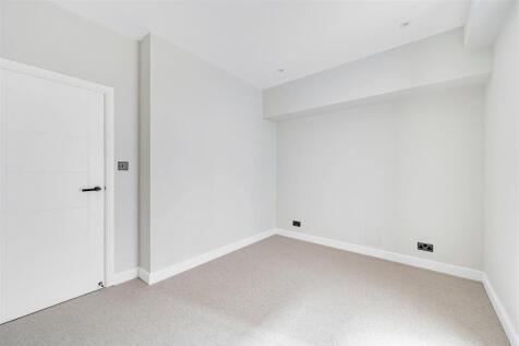 Flat 1 - 51 Mill hill road-9.jpg