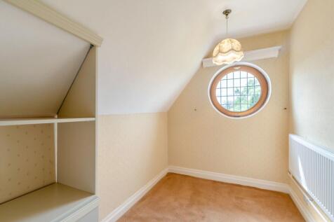 Bedroom 2 walk-in wardrobe
