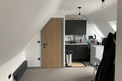 IMG_3686 1st floor office.JPG