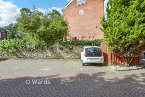Driveway/Parking