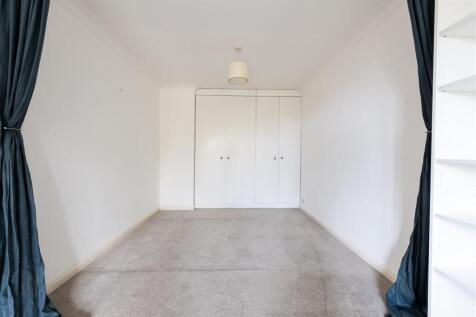 10 Fir Lodge Bed.jpg