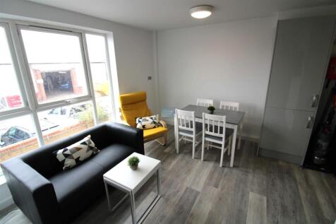 3 Bedroom Flat in LN1 1RS