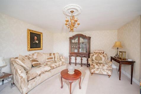 Lochmill Cottage Kirriemuir-2.JPG