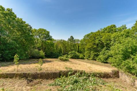 4 bed, 2 bath Detached in Bristol - Photo 16