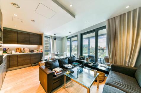 Modern two bedroom apartment to rent in King's Cross, N1C Modern 1st floor two bedroom apartment in Onyx Apartments, this property is situated within a close proximity to the bars, restaurants, shoppi