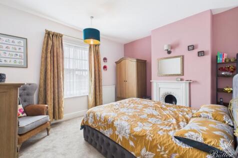 CAM01995G0-PR0357-STILL013