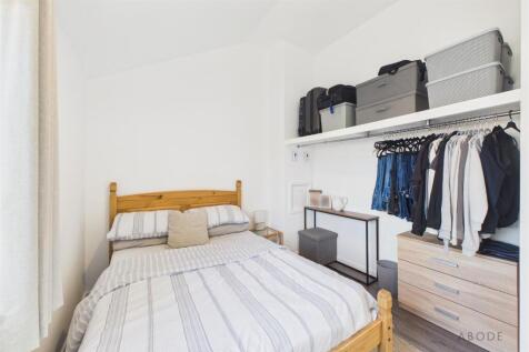CAM05030G0-PR0062-STILL007.jpg