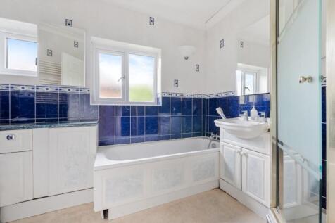 WOODCOTE HURST (5).jpg