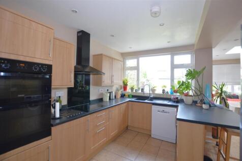 178 Percy Road kit May 26.JPG