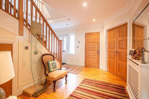 7 bed, 4 bath Detached in Sheffield - Photo 14
