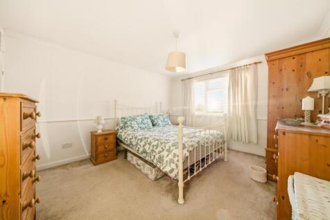 Bed One 1.jpg