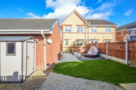 116 Downland Crescent rear.jpg