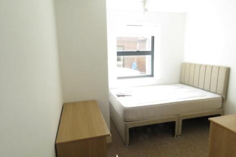 Bedroom-Room-To-Rent