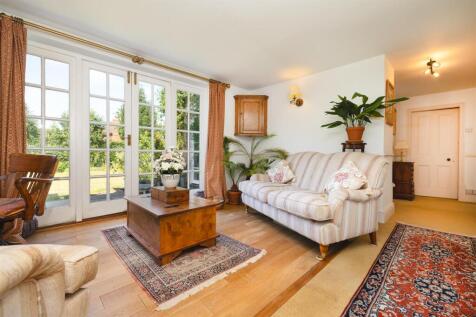 10 Main Street, Newton Burgoland