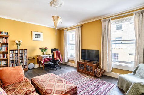 Reception/Bedroom