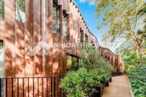 Available from September. A spacious two bedroom apartment with study room and roof terrace near Russell Square. Within walking distance to major London universities (UCL, LSE & KCL).