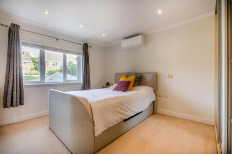 8705781-interior30.jpg