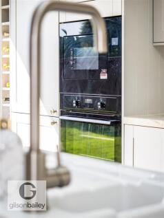 24MeadowWay-48.jpg