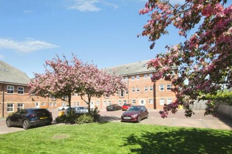 Sandringham Court