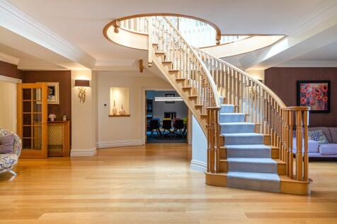 8 bed, 7 bath Detached in Glasgow - Photo 12