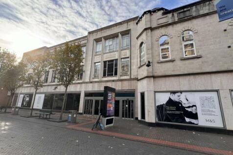 Retail Property (high street) to rent in middlesbrough