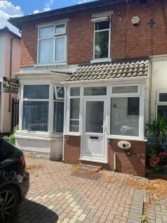 *** ALL BILLS INCLUDED ** FREE WIFI ** WEEKLY COMMUNAL CLEANER ** EASY ACCESS TO BUS INTO THE CITY CENTRE ***