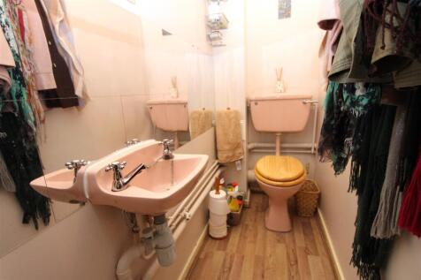 Ground floor cloakroom.JPG