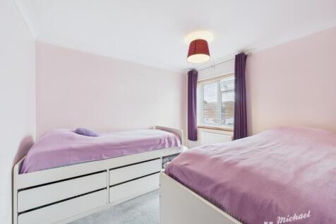 CAM02773G0-PR0349-STILL003