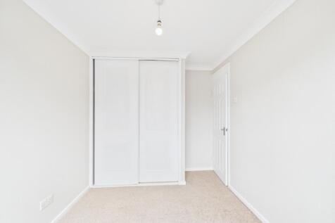 CAM02023G0-PR0176-STILL017