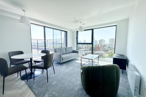 ** BRAND NEW DEVELOPMENT ON THE OUTSKIRTS OF MANCHESTER CITY CENTRE ** ONE SECURE PARKING SPACE INCLUDED ** Available Immediately. Furnished. This stunning two bedroom apartment occupies a sixth floor