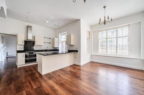 Kitchen & Dining Room