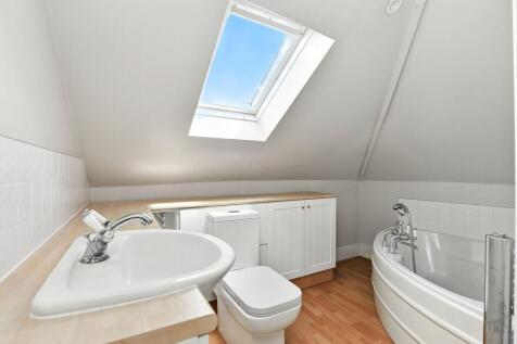 Bedroom four en-suite