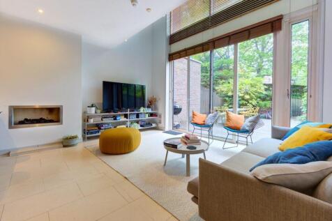 An exceptional and substantial four-bedroom townhouse extending to approximately 2,672 sq ft, ideally situated in the heart of Hampstead Village. Beautifully designed for both elegant entertaining and